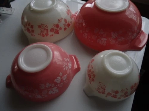 Vtg PYREX PINK GOOSEBERRY Cinderella Mixing Bowls Complete Set of 4 LOVELY GEMS!