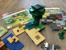 LEGO Minecraft The Crafting Box 2.0 (21135) Retired Set 100% w/ instructions