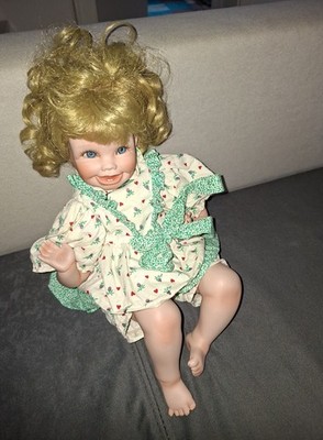 Sammlerpuppe Shannon von Hamilton Collection Porzellan Puppe