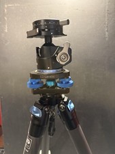 Sirui AM-284 Treppiede in fibra di carbonio con Nodal Ninja EZ-Leveler-II