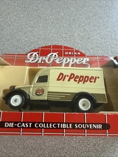 Lledo Dennis Van Dr Pepper New In Box