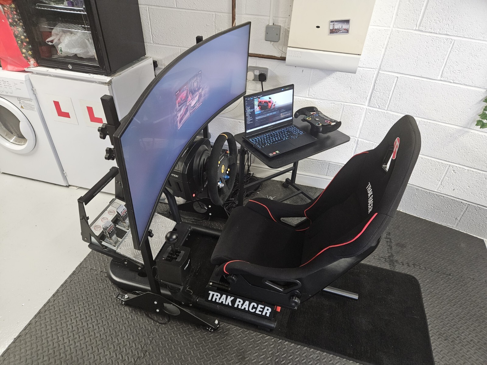 Trak Racer / Thrustmaster Race Sim Rig (FULL SETUP, Haptics + Extras