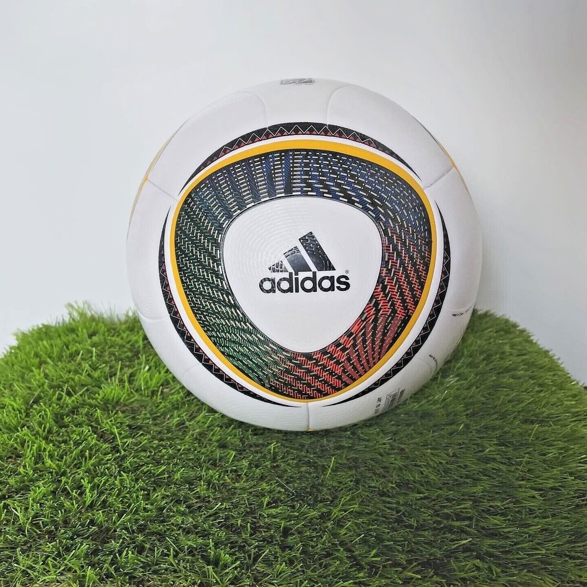 Adidas Jabulani FIFA World Cup South Africa 2010 Match Adidas Jabulani FIFA World Cup South Africa 2010 Match