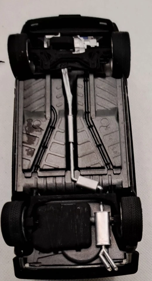 VW GOLF GTI MKII kit MONTATO e VERNICIATO Grigio scuro met. 1/24 da RESTAURARE - Immagine 3 di 4