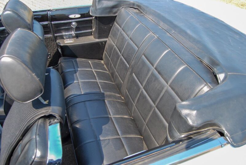 Buick Skylark V8 Cabriolet - 5