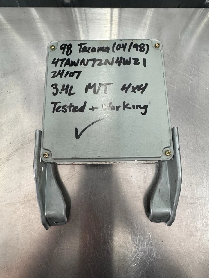 1998 Toyota Tacoma 4WD M/T 4X4 OEM ECU ECM PCM 5VZ Engine Computer 89661-04412 - Image 4 of 4