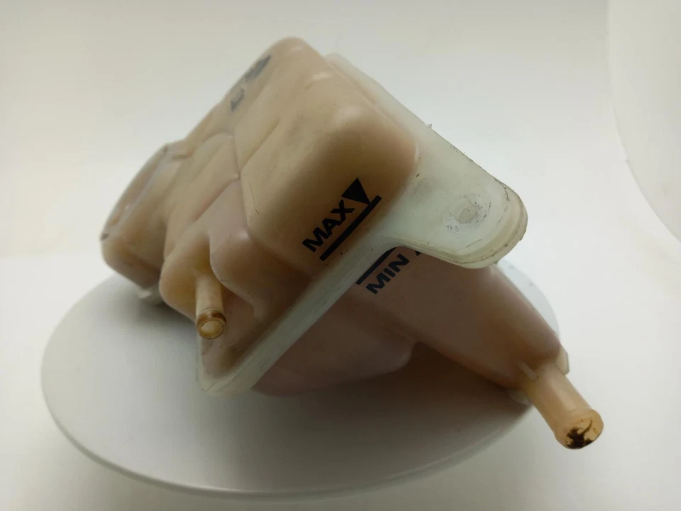 Tanque de expansión de radiador AUDI A6 2004-2012 2,0 L BRE Foto 3 de 4