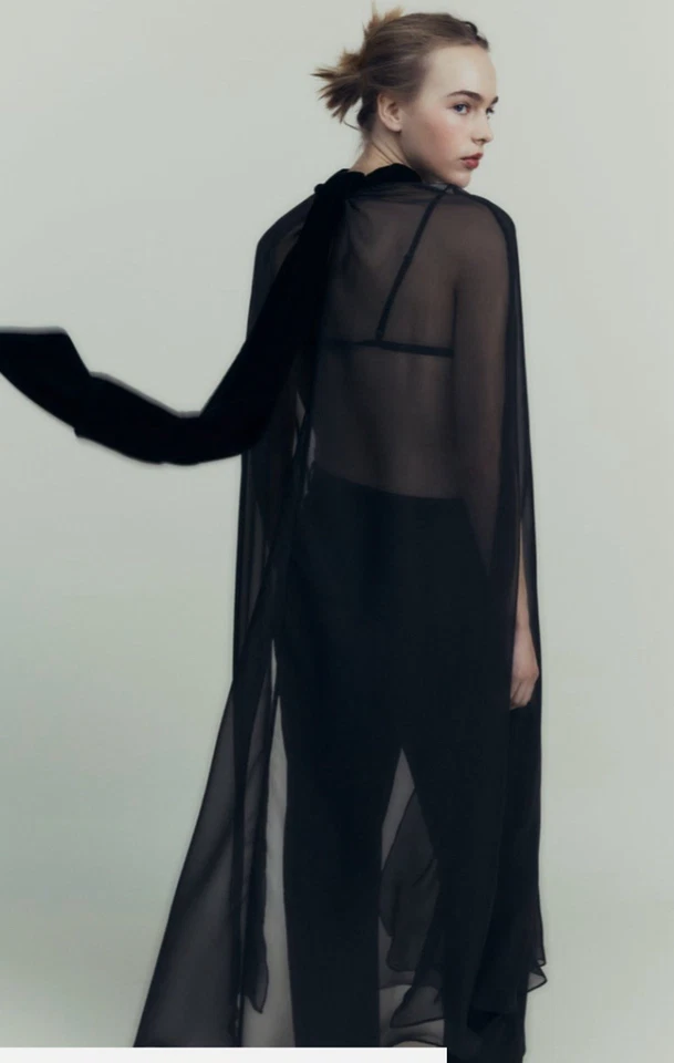 CAPA DE GASA CON CORBATA DE TERCIOPELO ZARA Talla M Negra ref. 8741/202 Vacaciones NUEVO Foto 4 de 4