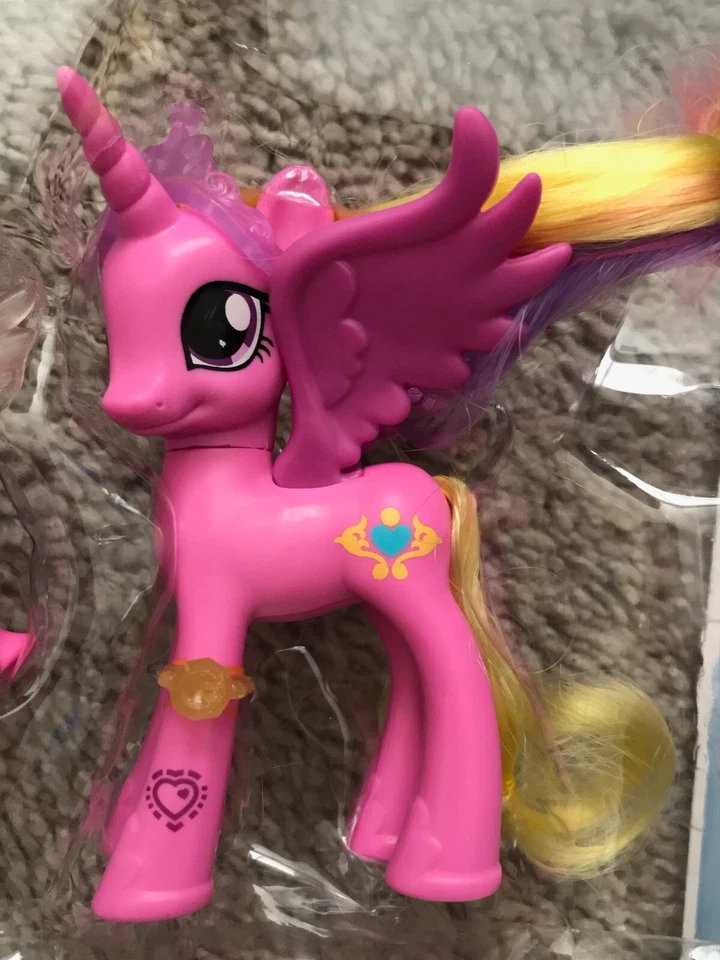 小马宝莉水晶帝国城堡玩具套装 - Cadance,Flurry Heart,无盒新品 — 第 4/4 张图片
