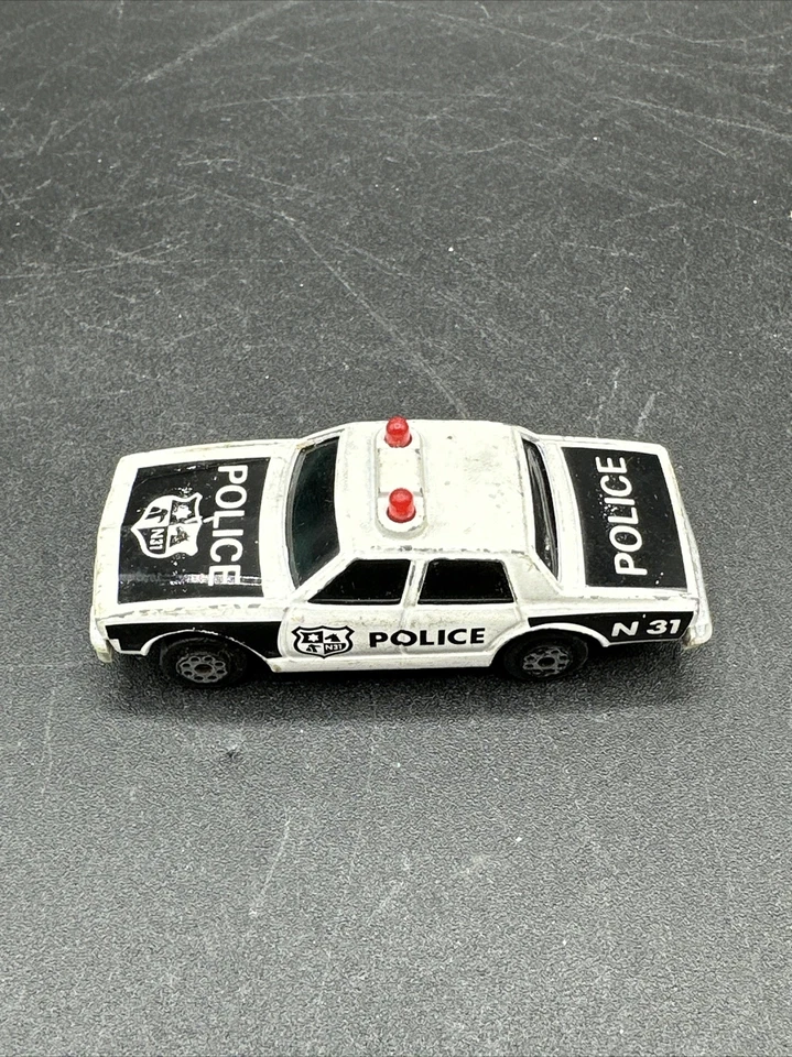 MAJORETTE Chevrolet Impala Police Sonic Flashers 1/64 Vintage Diecast Model - Image 2 of 4