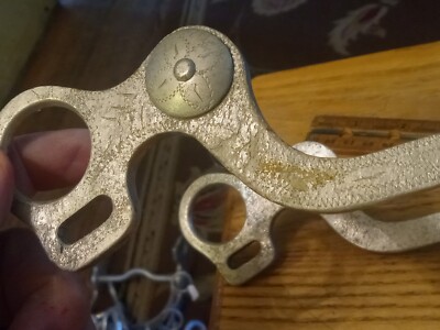 Embout de faîtage en aluminium Corrapol
