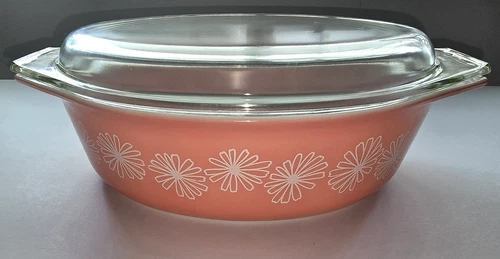 Vintage Pyrex Pink Daisy Oval 2 1/2 QT. # 045 Casserole Dish w Pyrex #945C Lid