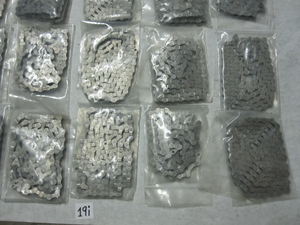 22 QTY SRAM PC-830 Chain 6,7,8 Spd 114 Links (NO MASTER LINKS) - Image 4 of 4