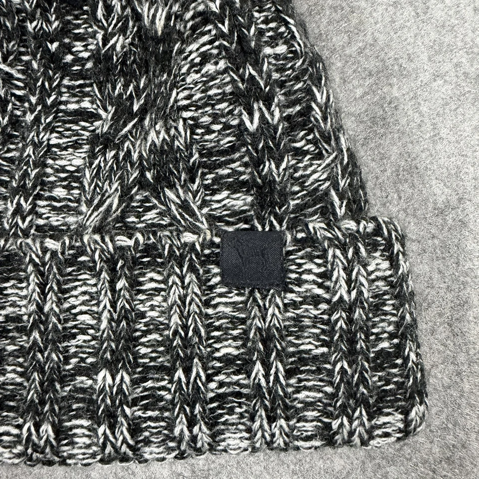 Gorro rosa Victoria’s Secret Sherpa forrado pompón mujer talla única negro jaspeado Foto 2 de 4