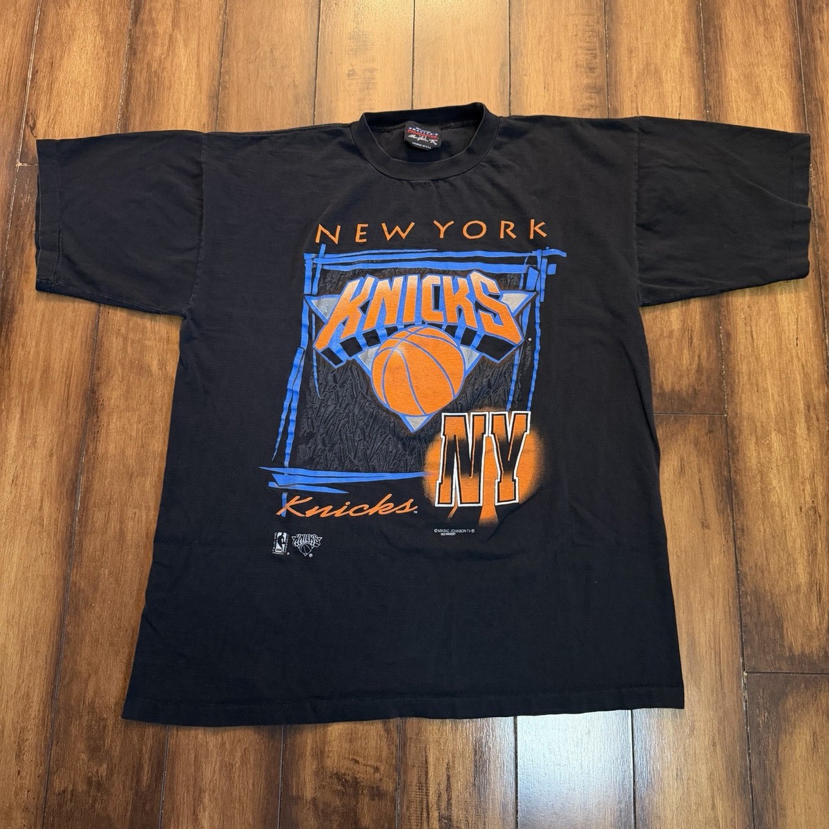 90s NBA マジック Tシャツ 古着 Vintage 90s New York Knicks NBA Basketball Magic Johnson T-Shirt