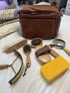 Brand new one Masiel Spark Horse gromming kit