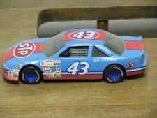 1992 Racing Champions STP 43 Richard Petty 1:24 scale Stock Car Model