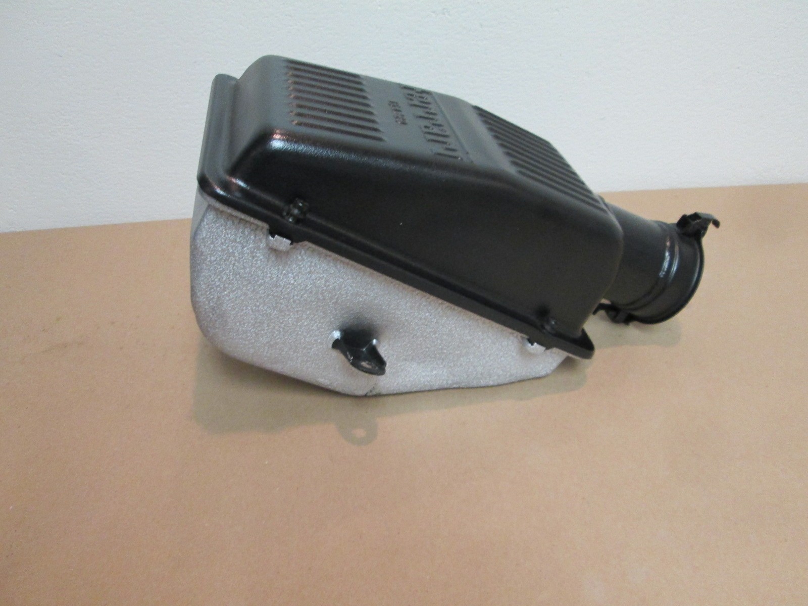 Ferrari 355 - 2.7 -  RH Air Intake Box # 154729