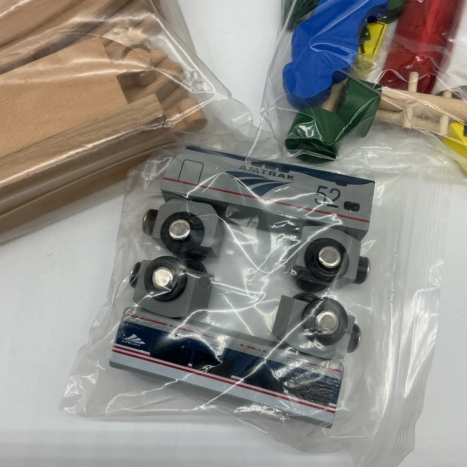 New AMTRAK Wooden Railway 20 Piece Wooden Train Set DARON TY045 - Image 3 of 4