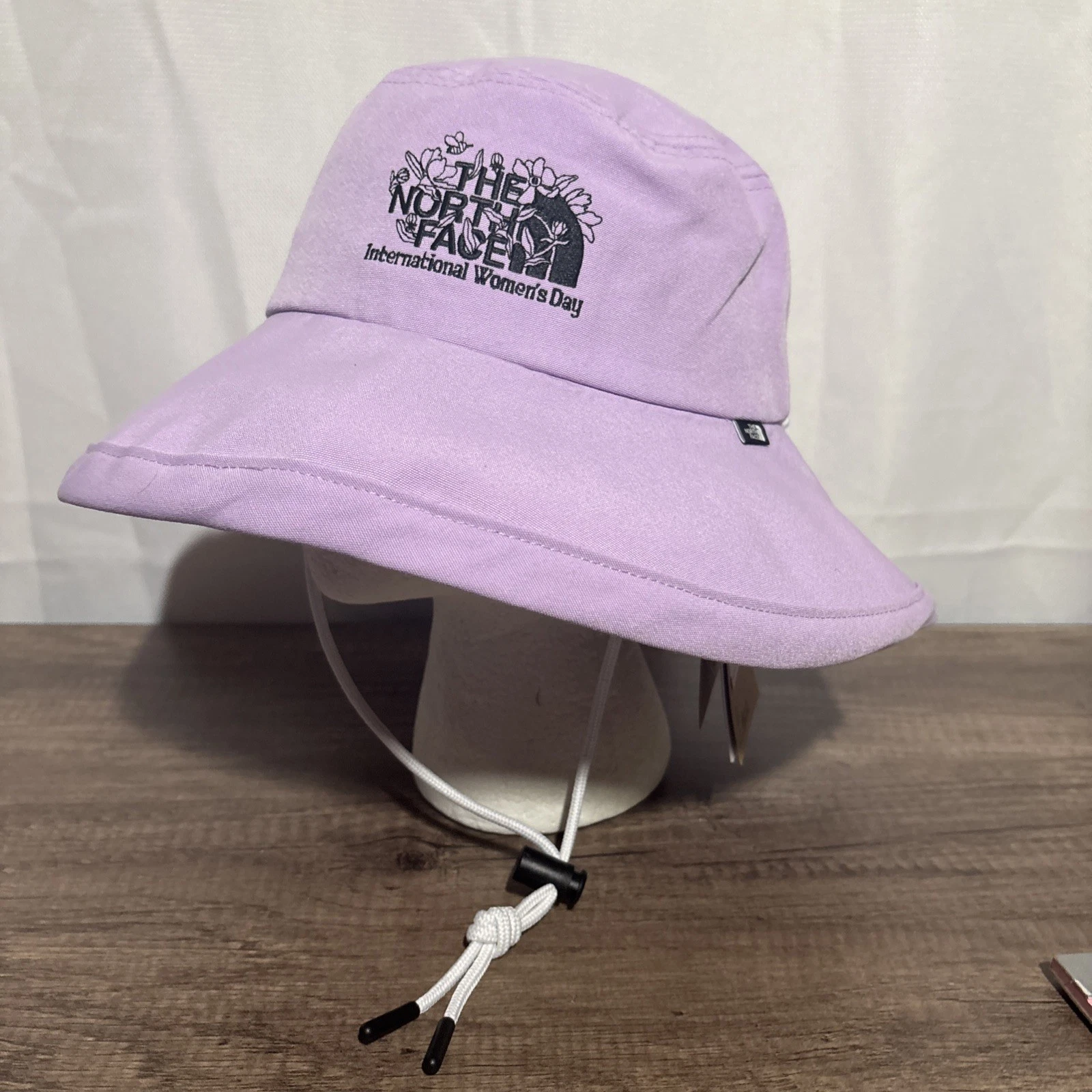 The North Face Purple Limited, Edition, Bucket Bremmer Hat women’s Size S/M
Opens in a new window or