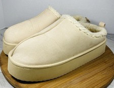 Old Navy Cozy Slippers Size 8.5/9