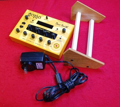 Dave Smith Instruments Mopho Analog Mono Synthesize.synth.