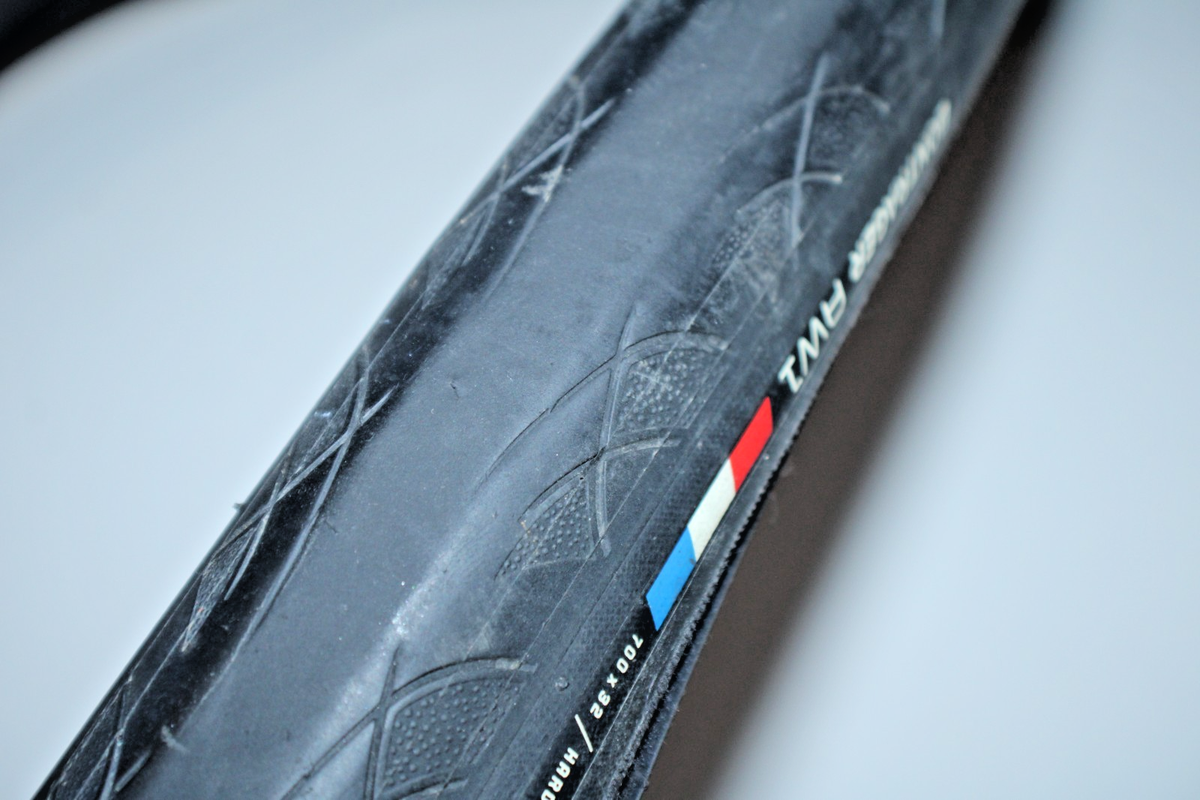 BONTRAGER AW1 700×32 未使用タイヤ