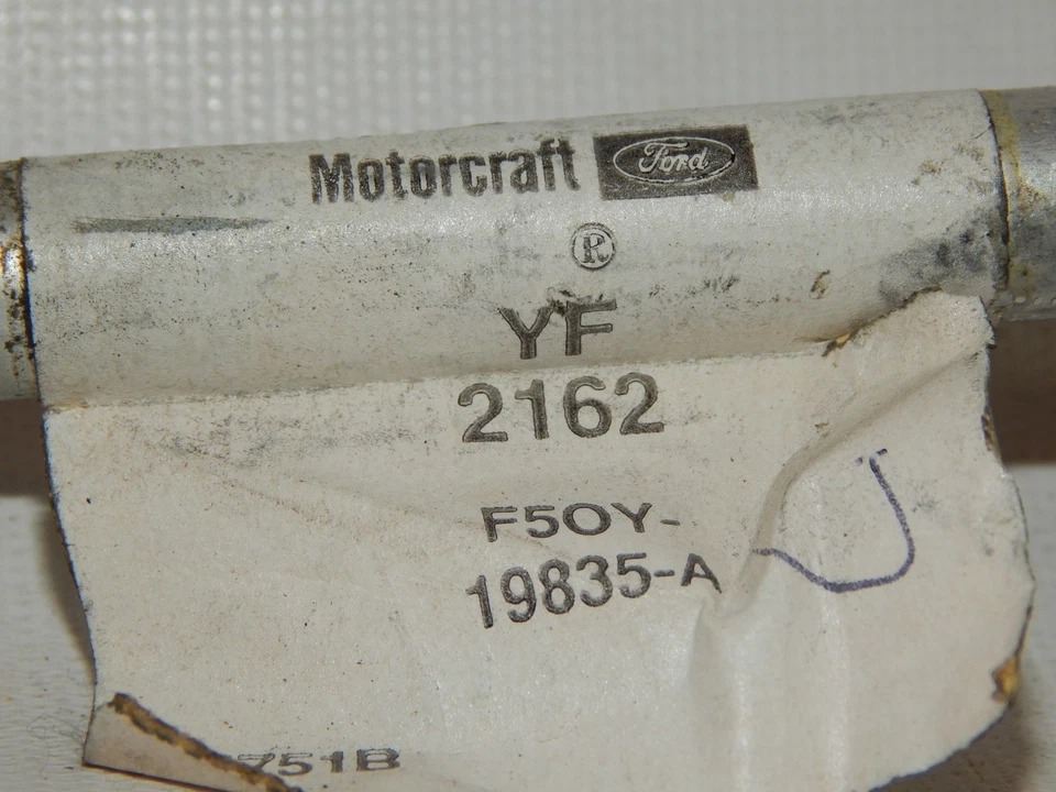 Nuevo tubo de manguera líquida de aire acondicionado Ford Lincoln Continental 1995-2001 OEM YF-2162 Foto 4 de 4