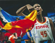 ASTOU NDOUR Signed 8 x 10 Photo WNBA Basketball CONNECTICUT SUN Spain