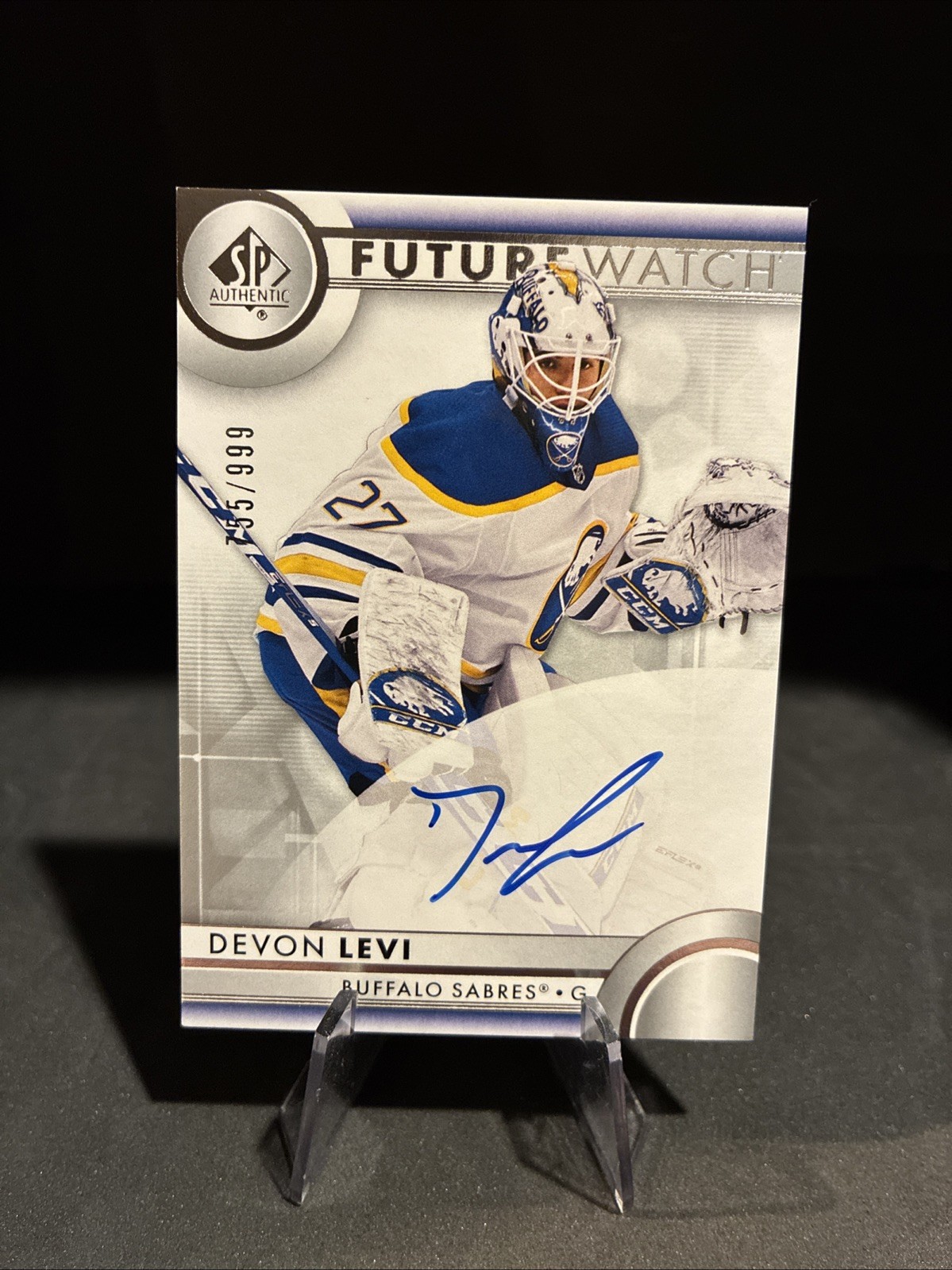 23-24 SP AUTHENTIC FUTURE WATCH ROOKIE AUTO DEVON LEVI /999
