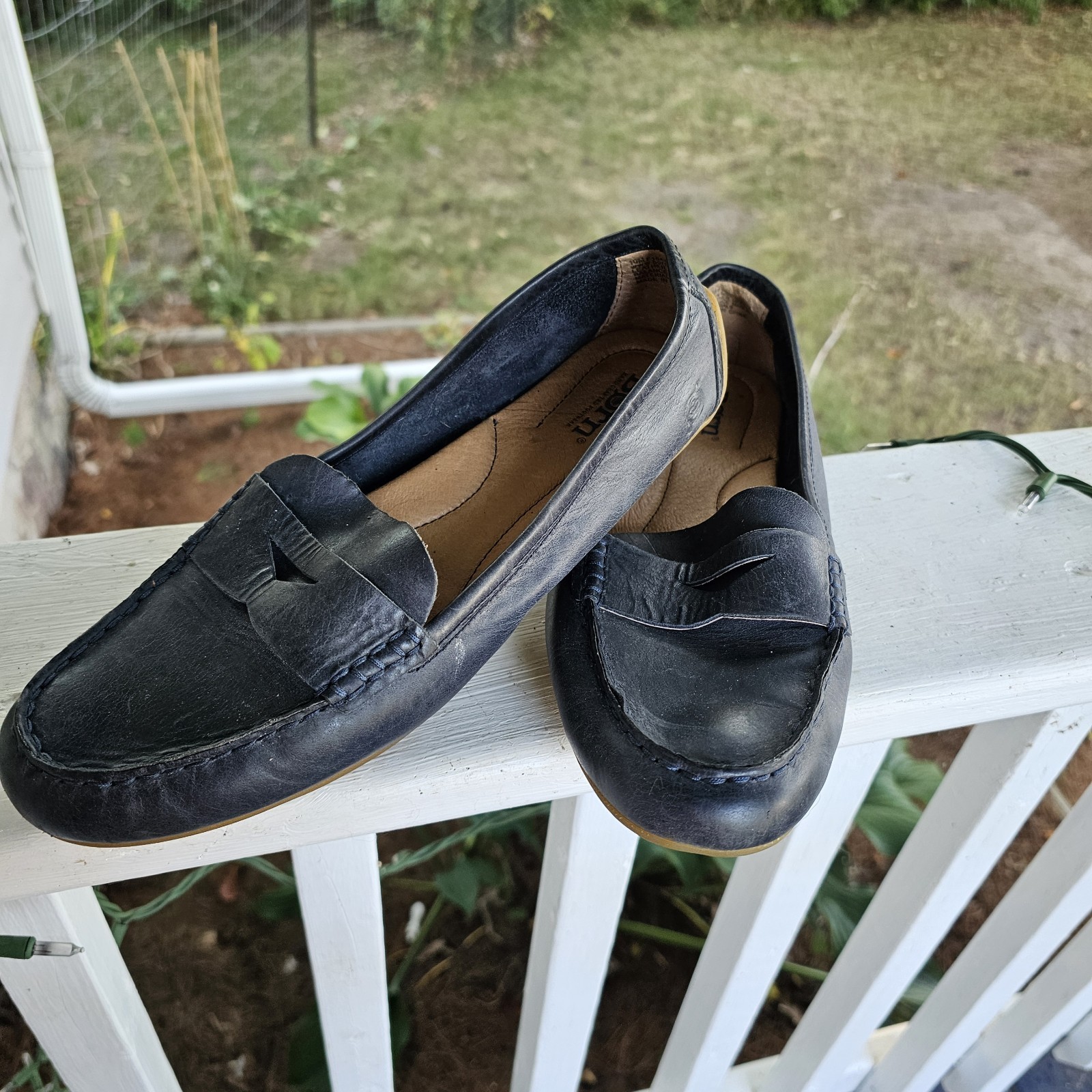 Born Leather Loafers Driving Slip On Shoes Women's Sz 10 Navy Blue Comfort