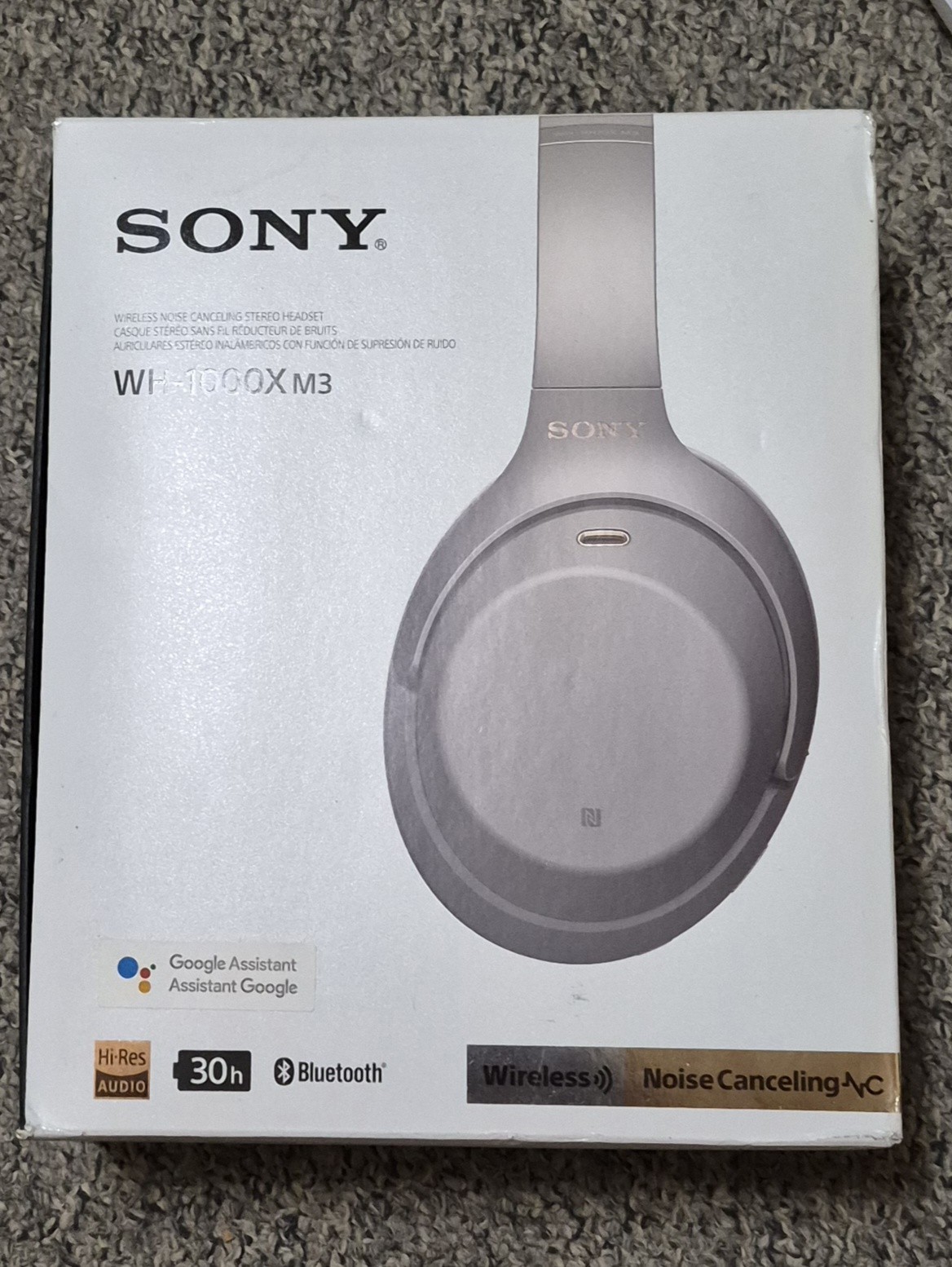 Sony WH-1000XM3 Wired Over-Ear Headphones - Sliver