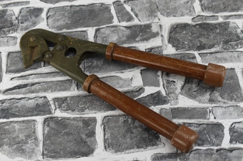 Original WWII German Engineer’s Short Barbed Wire Cutters VBW 1941 Kurland WW2