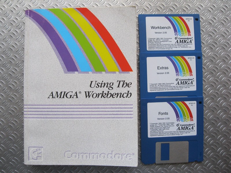 Commodore Amiga 2.05 Workbench book & Disk Set  untested
