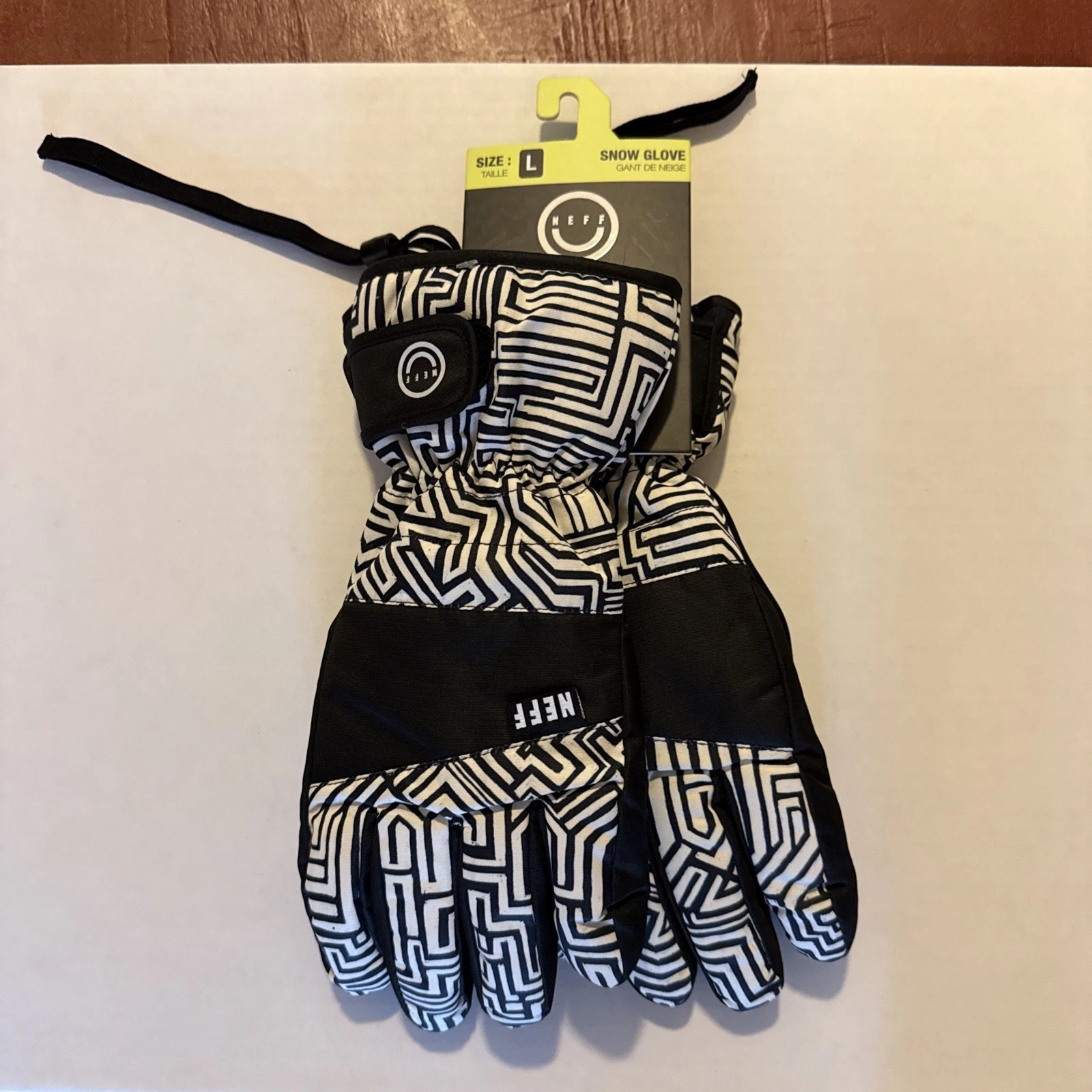 Neff Men's Water resistant Ski Snowboarding Cold Weather Winter Gloves Large