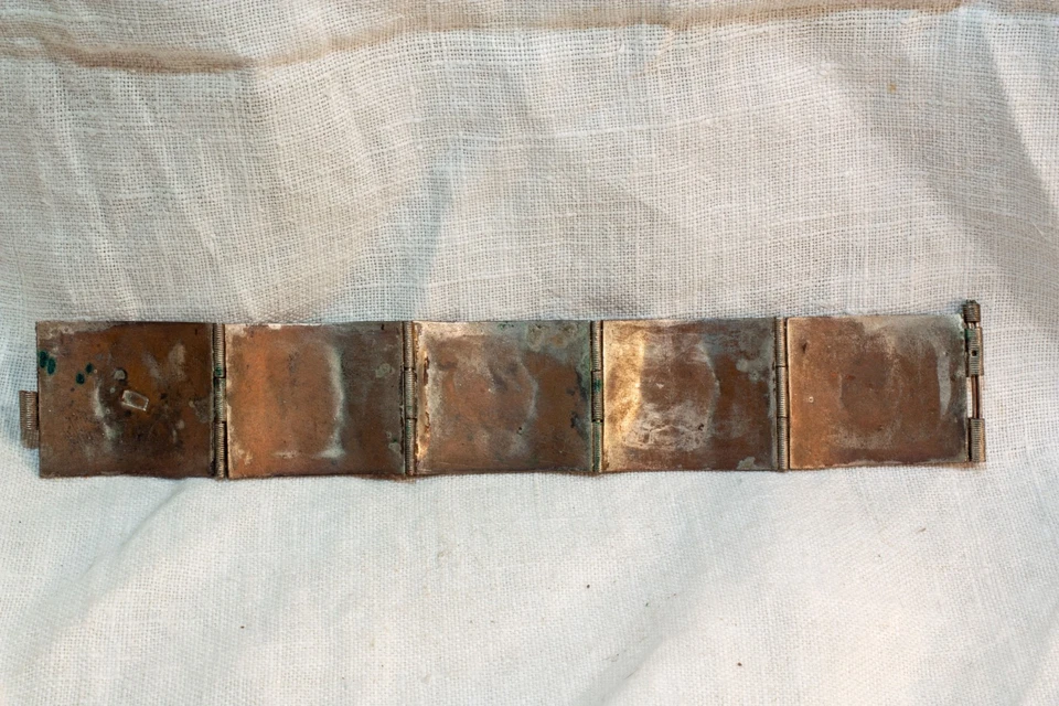 Armband mit 5 beweglichen, rechteckigen Gliedern. Je 6 Türkis farbige Einlagen  - Bild 3 von 4