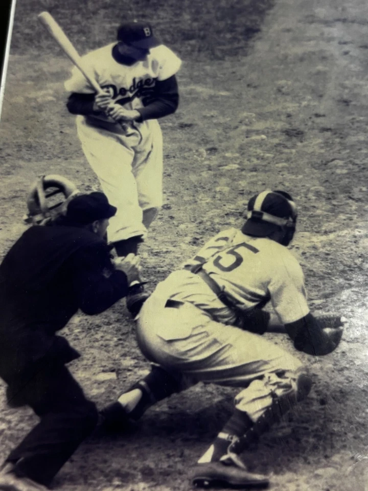Brooklyn Dodgers JACKIE ROBINSON in 1952 Framed Photo Stealing Home With Plaque - Image 4 of 4