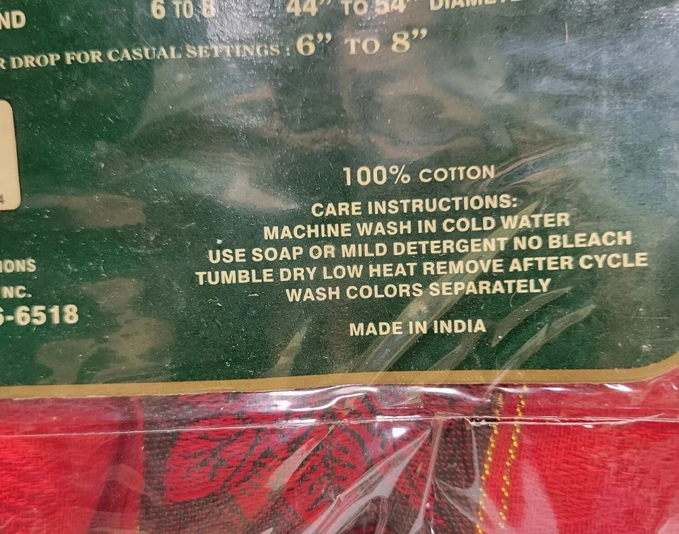 NEW Sultan's Linens Fabric 100% Cotton Tablecloth 52" X 70" Poinsettia Plaid - Image 4 of 4