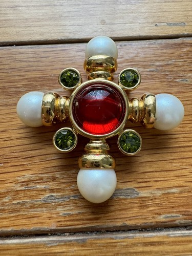 Vintage Avon "Mogul" Maltese Cross Brooch Pin Goldtone Faux Pearl Rhinestones