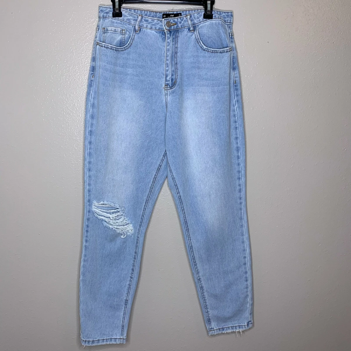 MIssguided Riot High Rise Mom Jeans Size 10 R Light Blue Wash
