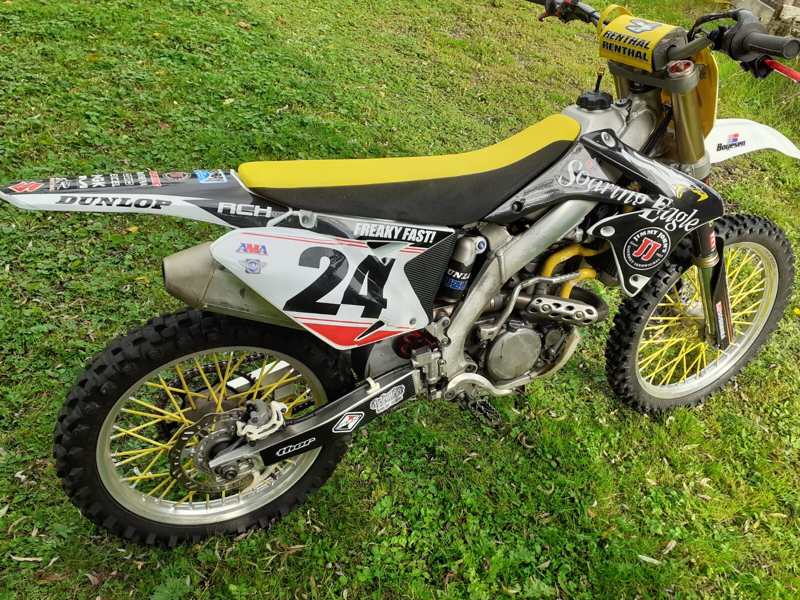 SUZUKI RMZ 250 2011 Fuel injected motocross bike. Immaculate. Piston
