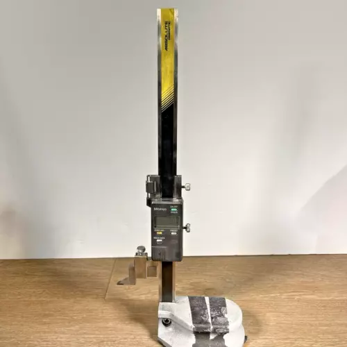 Mitutoyo 570-227  HDS-20C  Absolute Digimatic Height Gauge  0-200mm