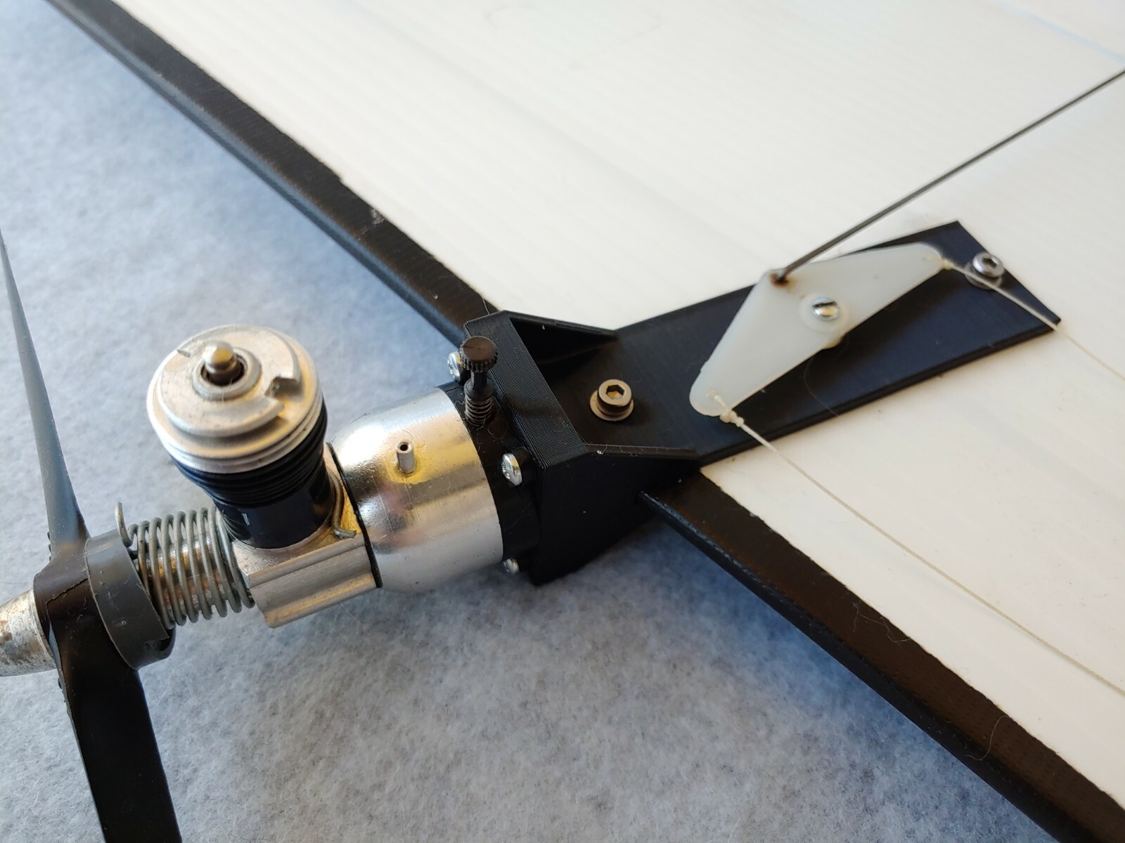 Coroplast Control Line Engine Mount Cox .049: Man-Win Trainer, etc.