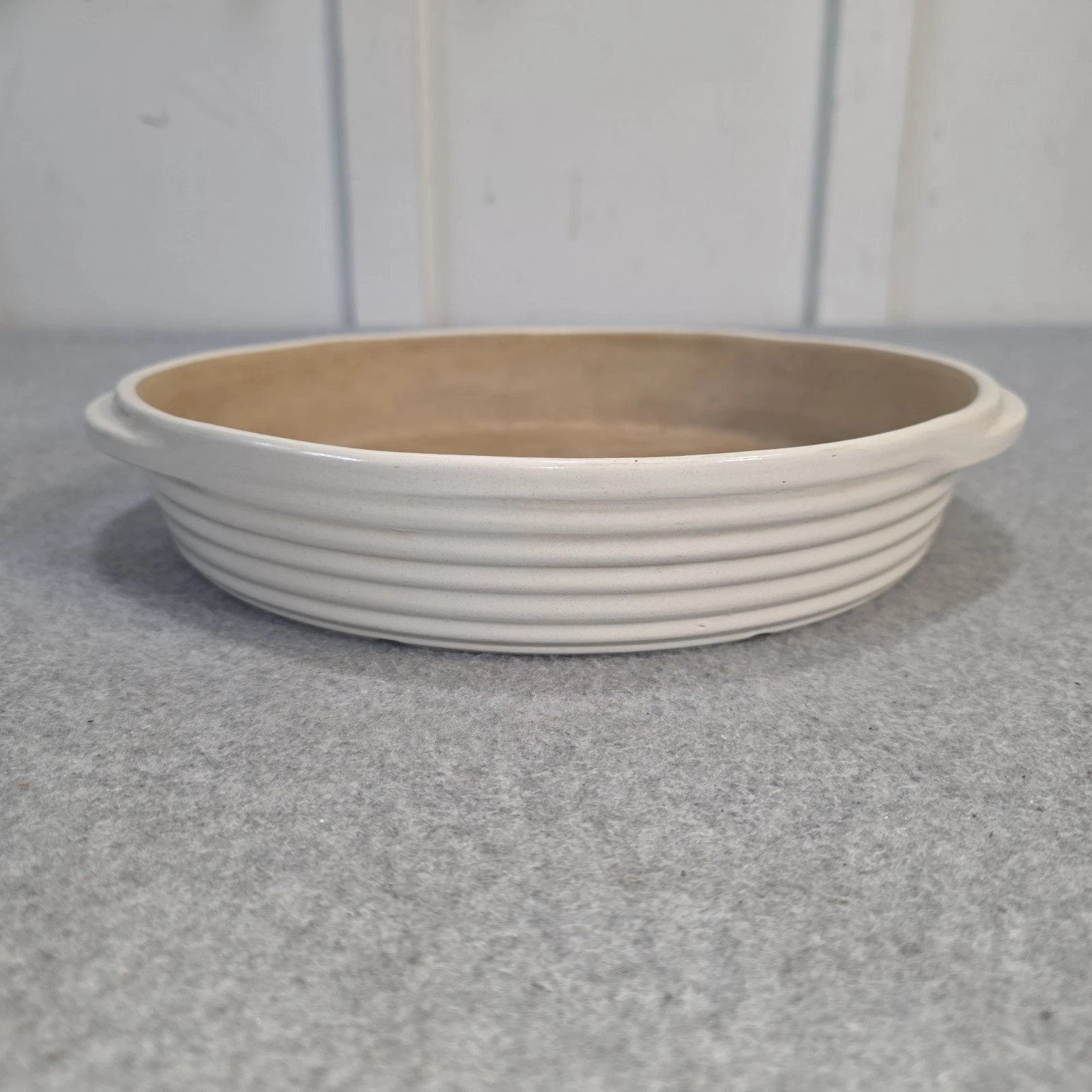 Pampered Chef Family Heritage Stoneware 11” X 2” Deep Dish Pie Pan Beige