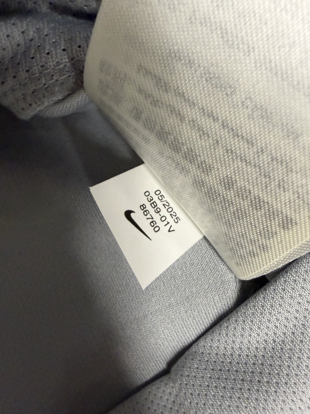 NWT Men’s Nike Detroit Lions Pure Fury Sideline LW Dri Fit Hoodie XL Grey thumbnail 9