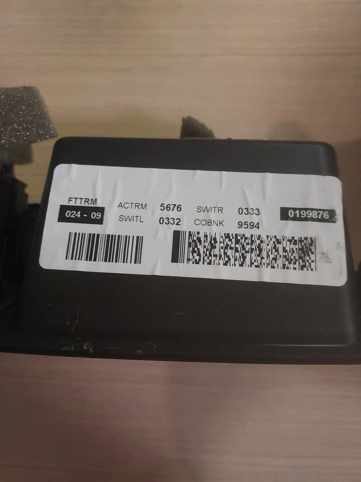 GMC Acadia 2007-2012 asiento térmico limpiaparabrisas trasero interruptor de tracción escotilla de remolque 12v T15 Foto 2 de 4