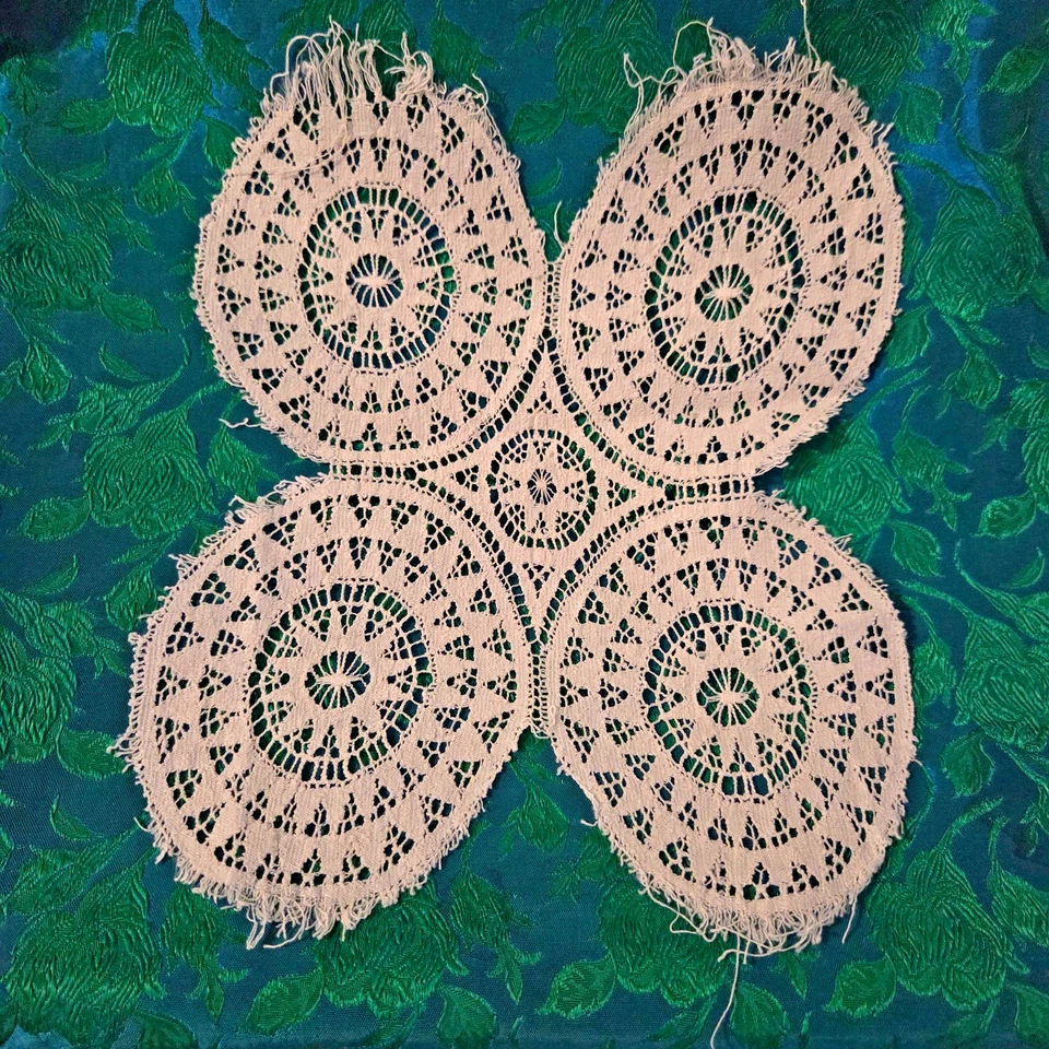 Coleção de lençóis de renda vintage Cluny padrões difíceis de encontrar - Imagem 2 de 4