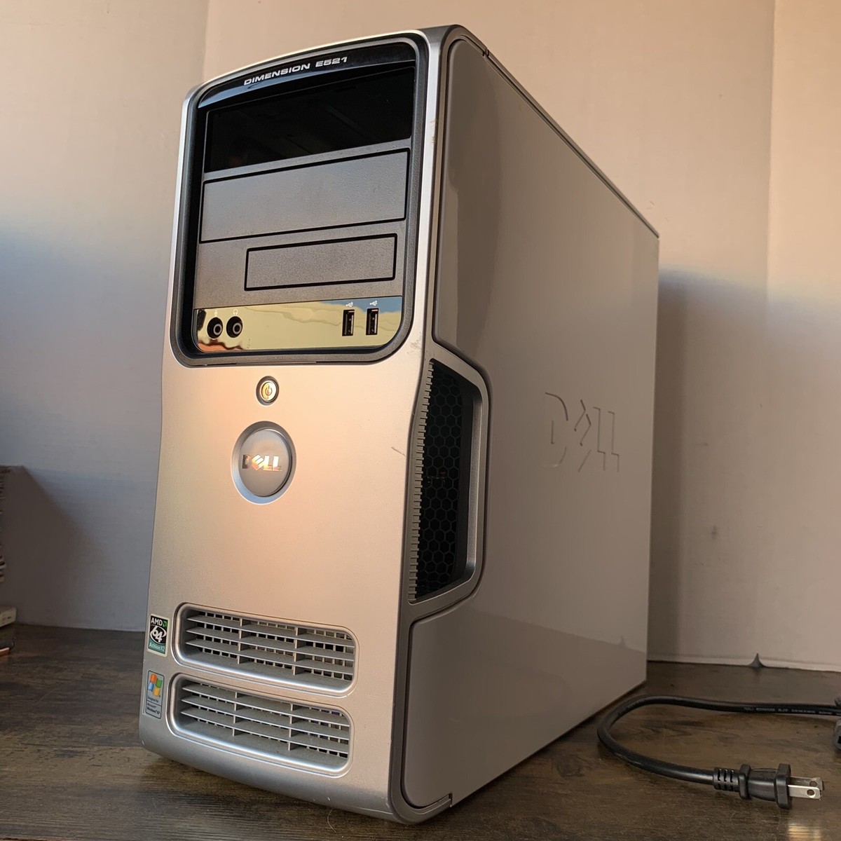 Vintage Dell Dimension E521 MT DCSM No Hard Drive Works Assembled