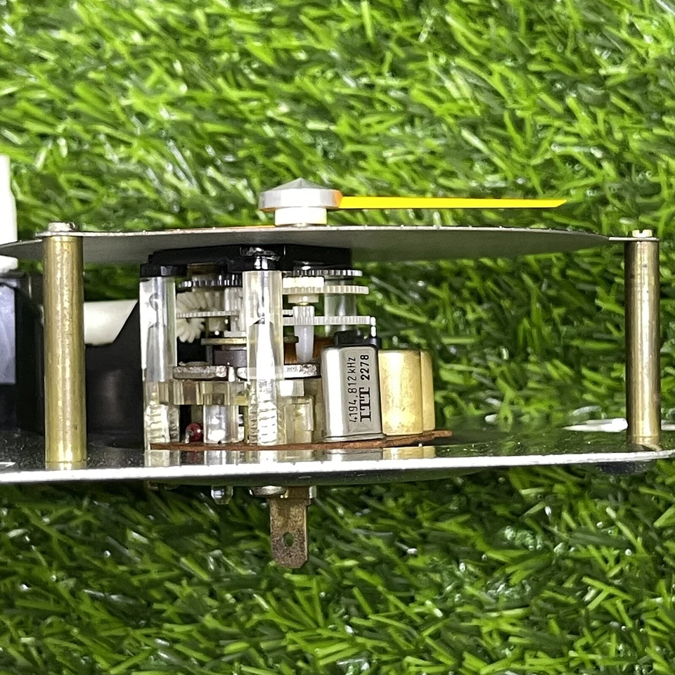 Часы VDO Mercedes Benz W123 230 240D 300D 300CD 280E GA10L2 новые из старых запасов без коробки - Изображение 3 из 4