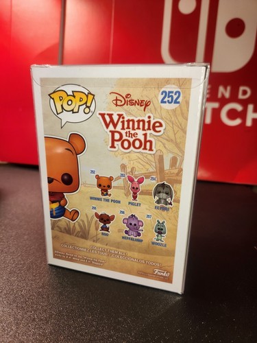 Funko Pop 252 Winnie The Pooh Hot Topic Diamond Exclusive - Picture 2 of 2